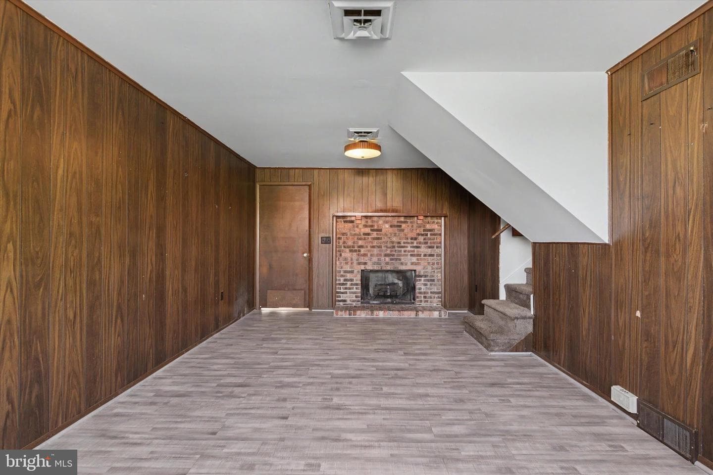 608 Frances Drive photo 10