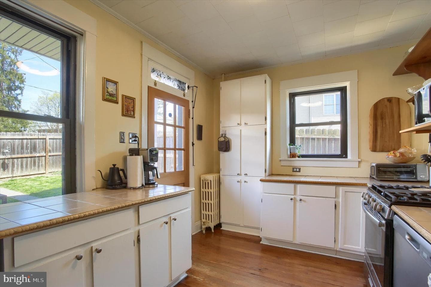 2714 Greenwood Street photo 12