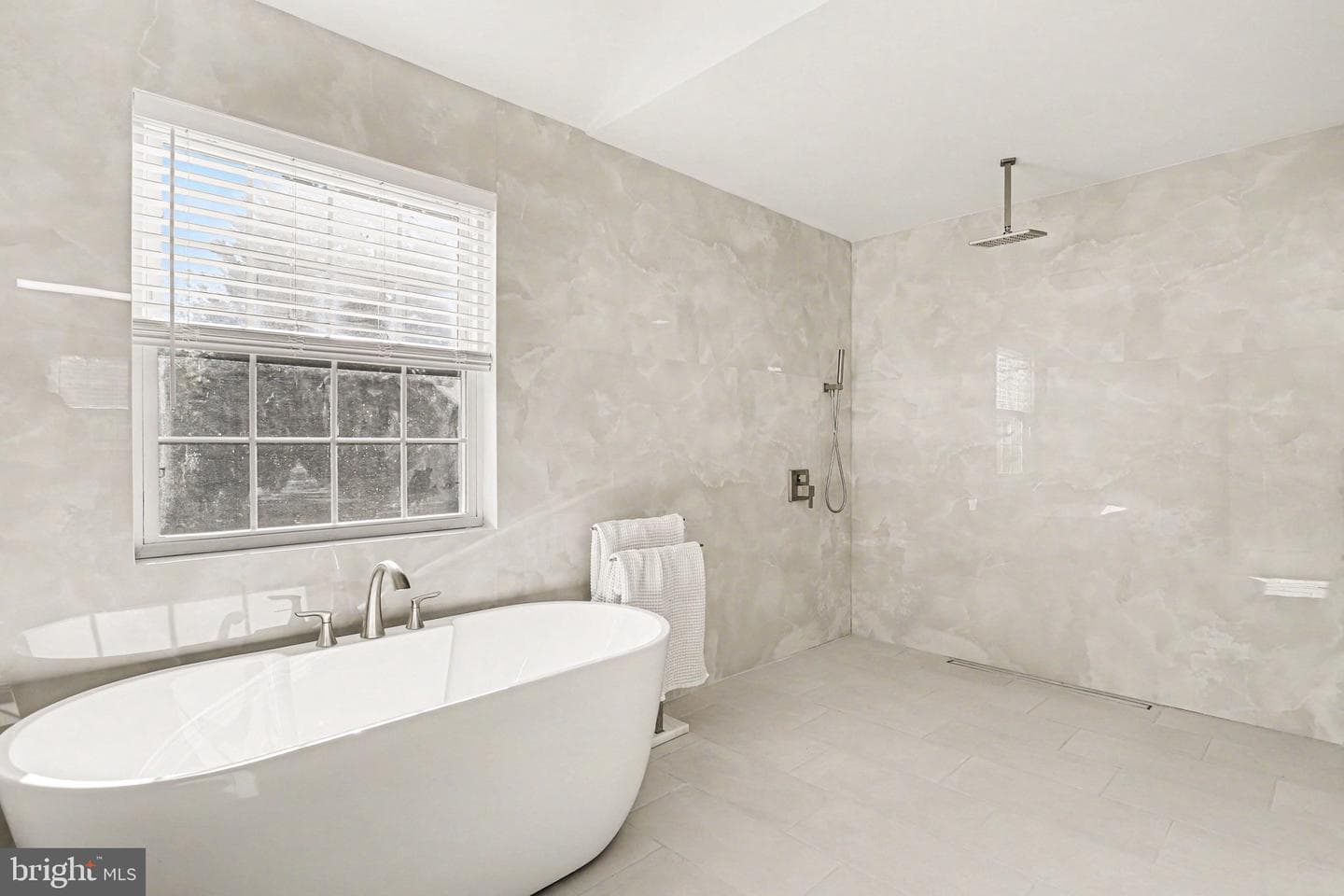 6507 Liptak Drive photo 4