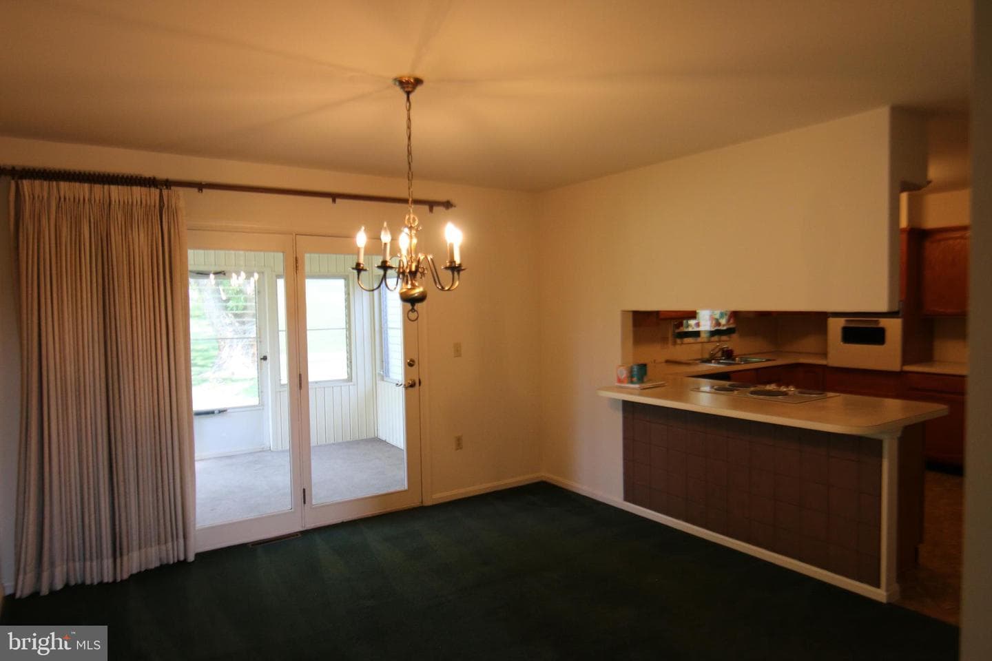 1370 Woodridge Drive photo 11