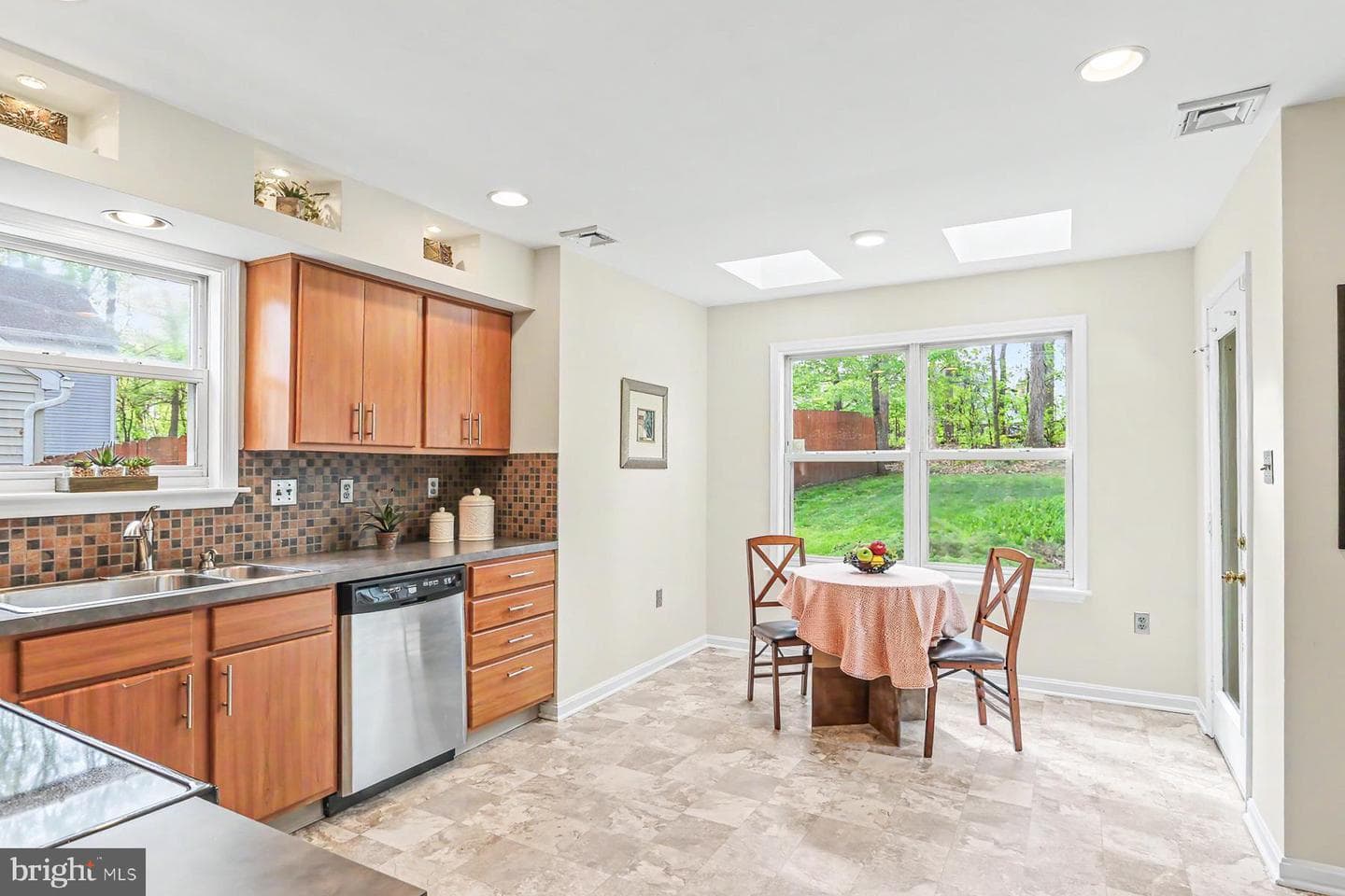 6109 Summit Pointe Drive photo 11