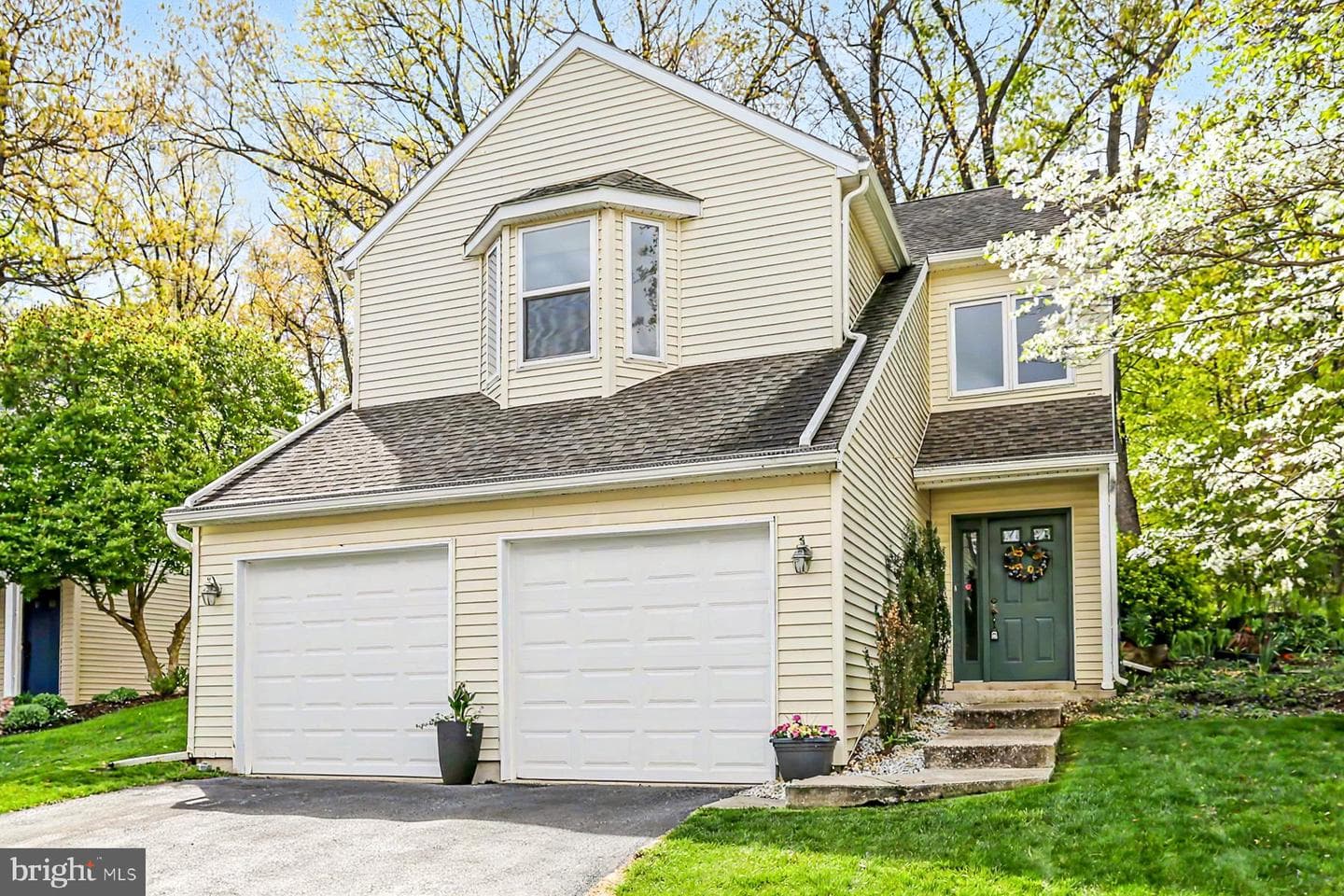 6109 Summit Pointe Drive photo 2