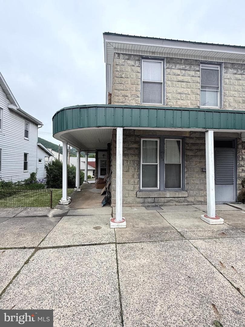 709 Main Street photo 2