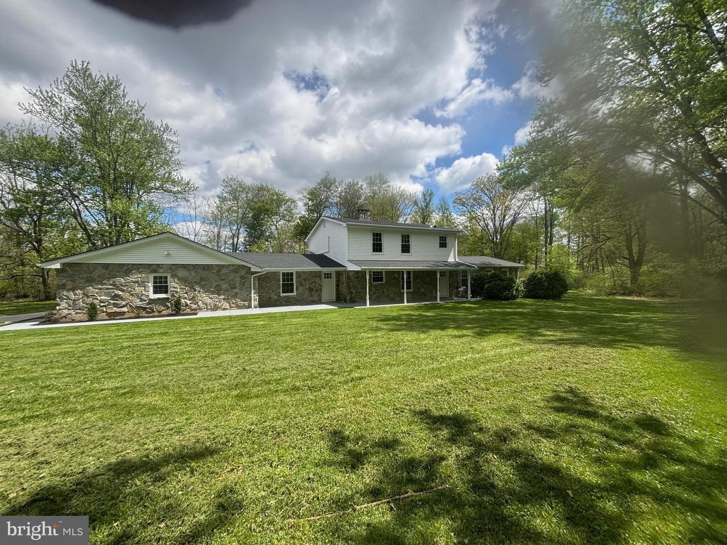 503 Whitman Lane photo 2