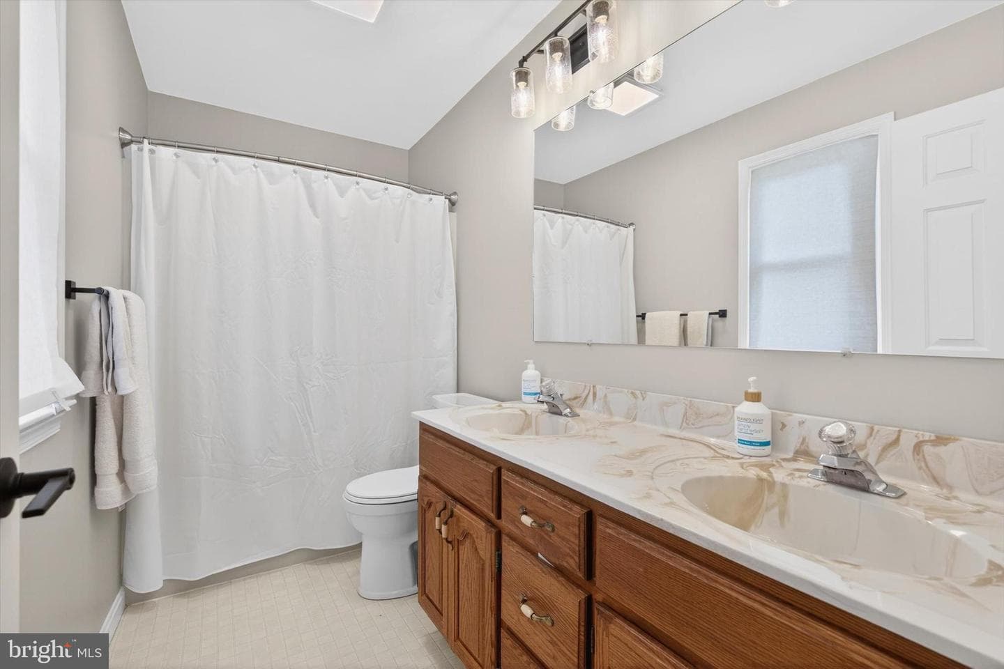 570 James Drive photo 19