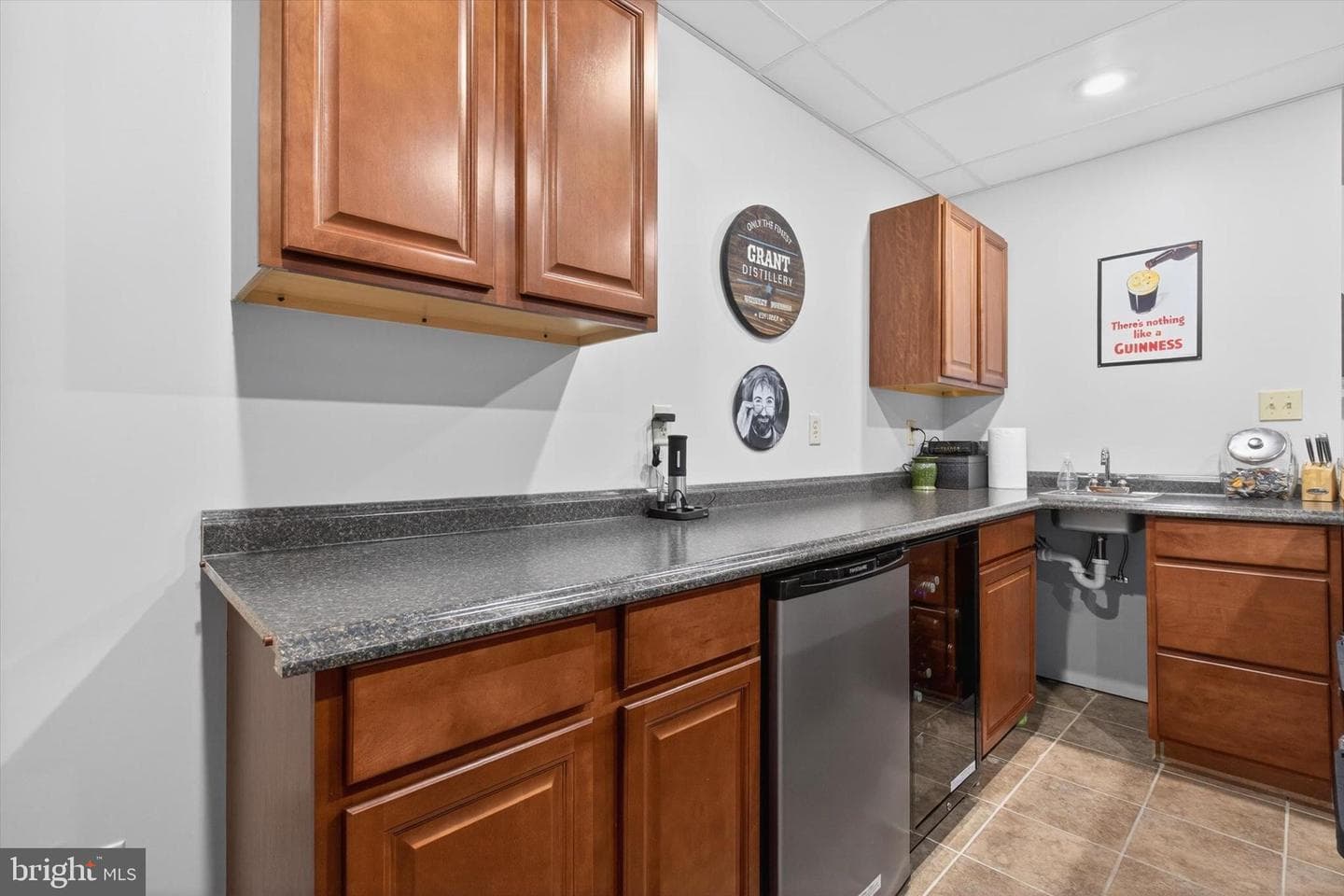 570 James Drive photo 28