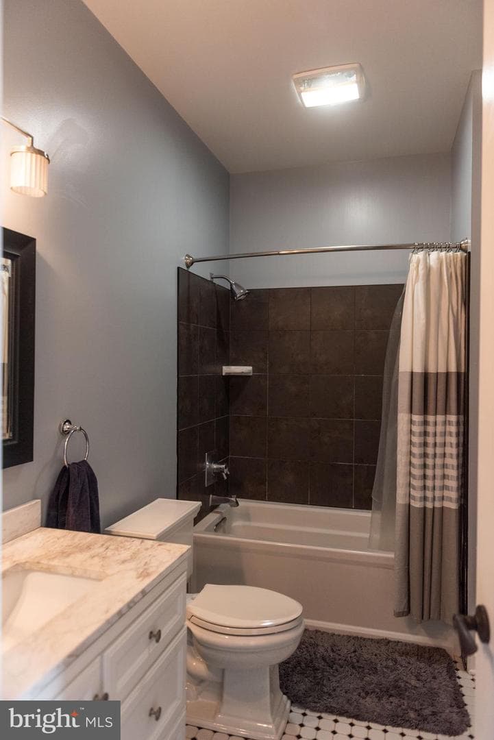 710 Longview Drive photo 40