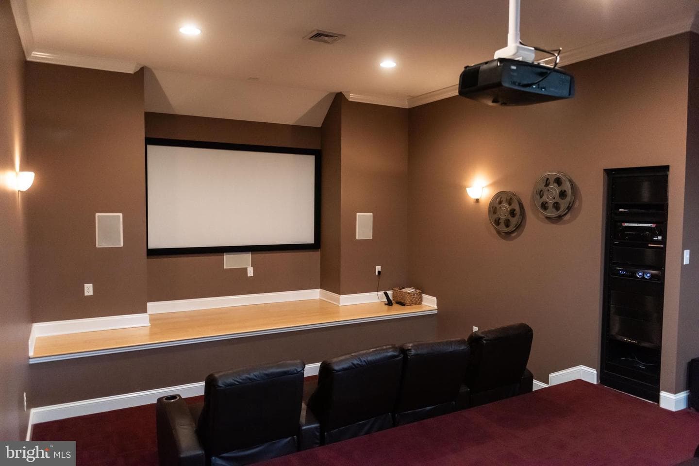 710 Longview Drive photo 45
