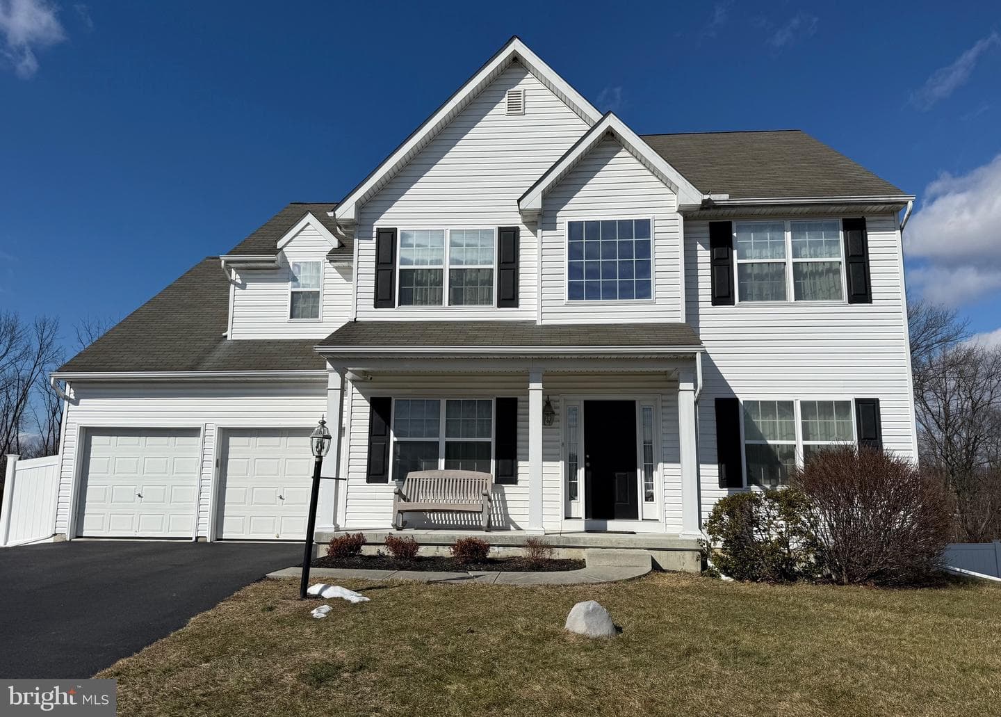 1813 Silverleaf Lane photo 2
