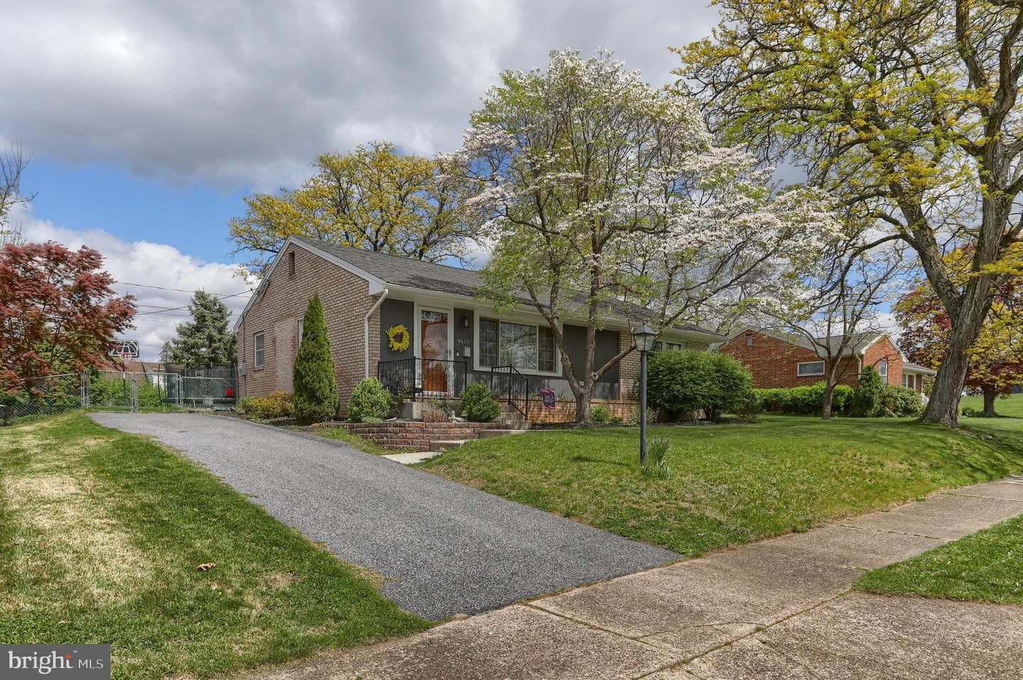 4610 South Road photo 2