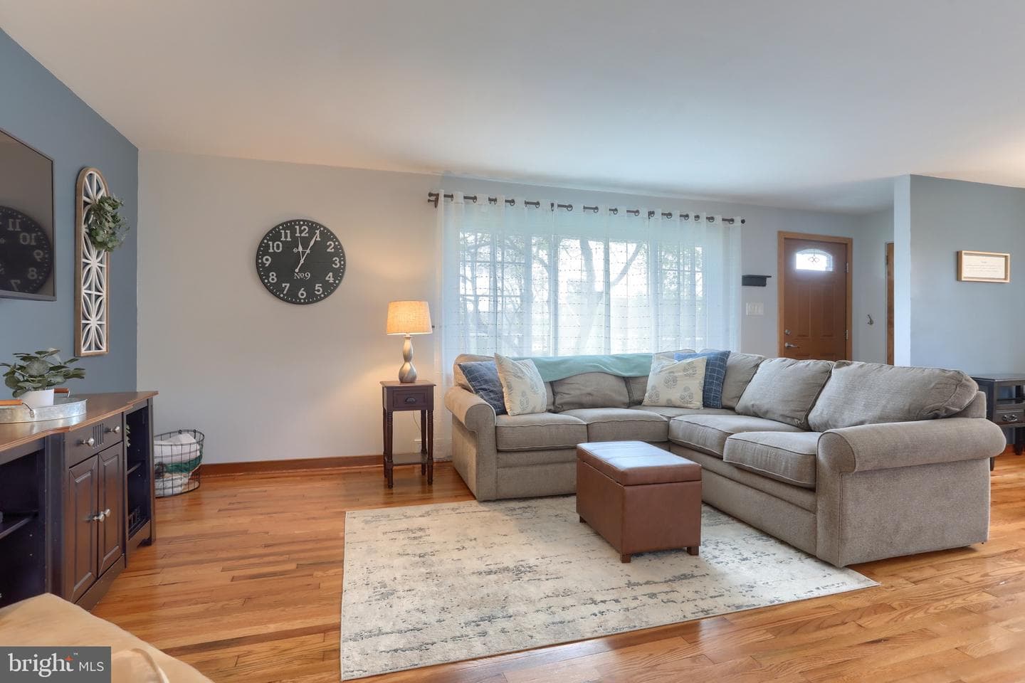 4610 South Road photo 8