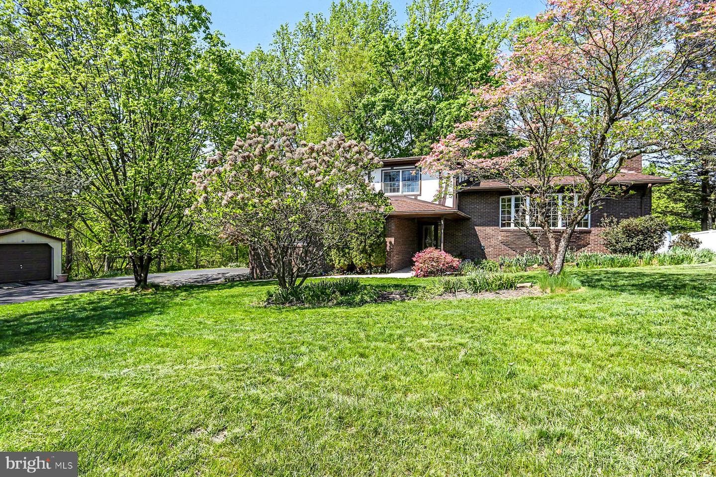 5900 Ivy Lane photo 3