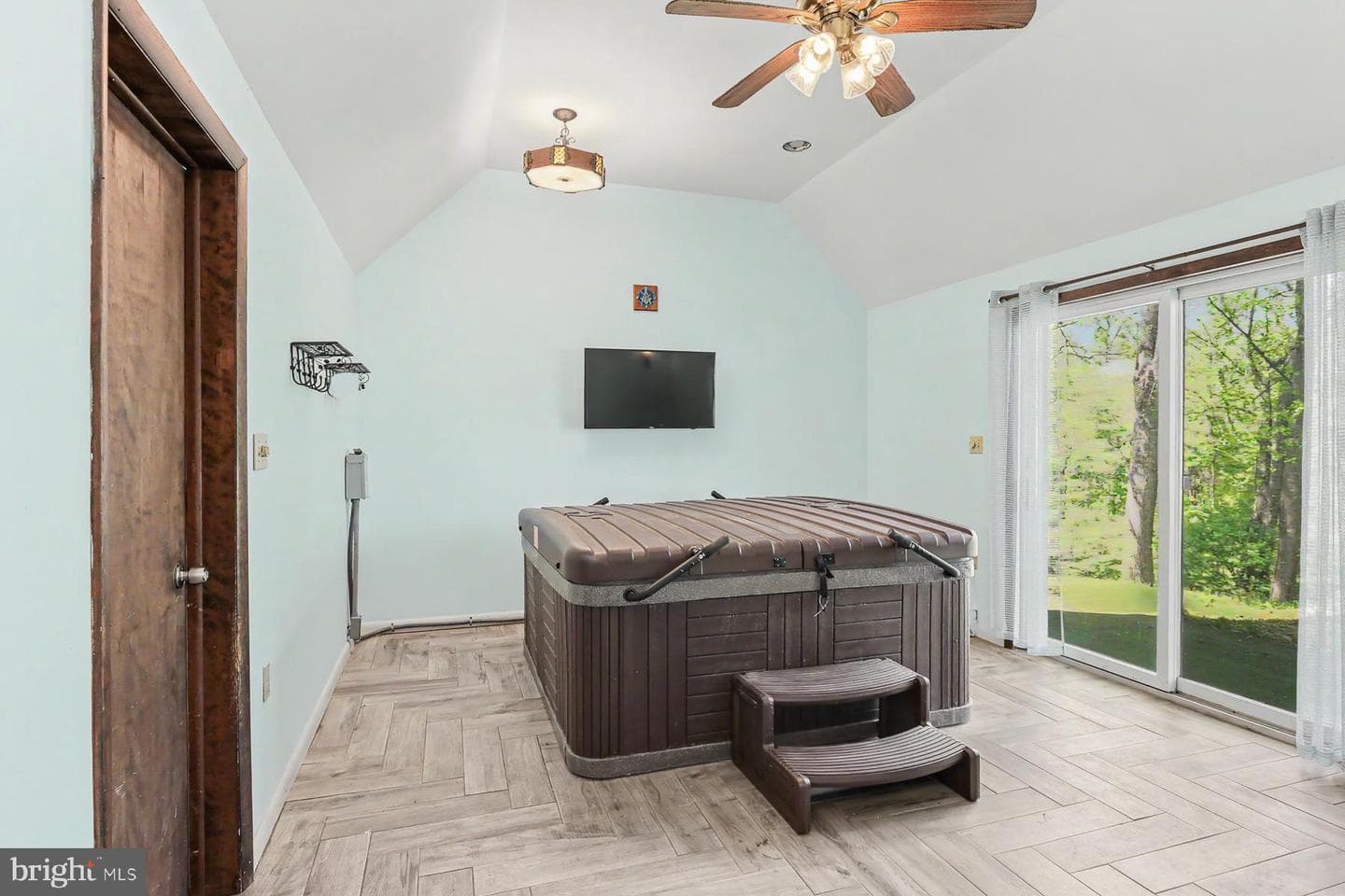 5900 Ivy Lane photo 34