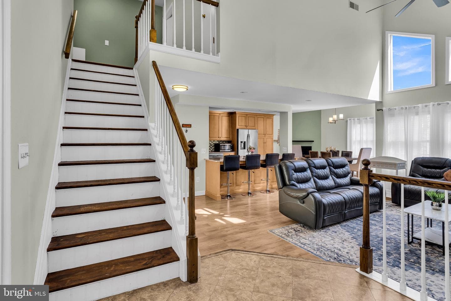 6089 Noble Lane photo 4