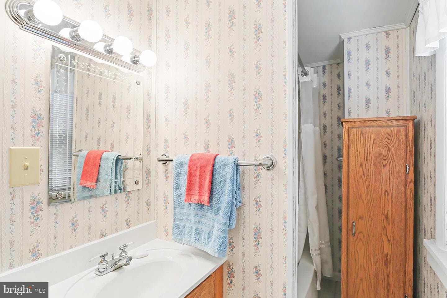 686 Highland Street photo 26