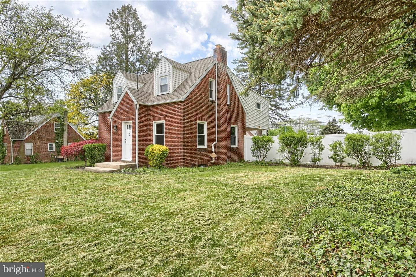 1 Oakmont Road photo 3