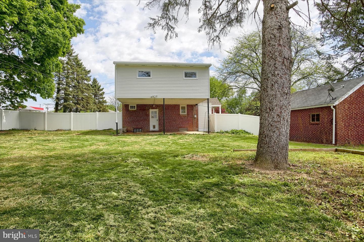 1 Oakmont Road photo 35