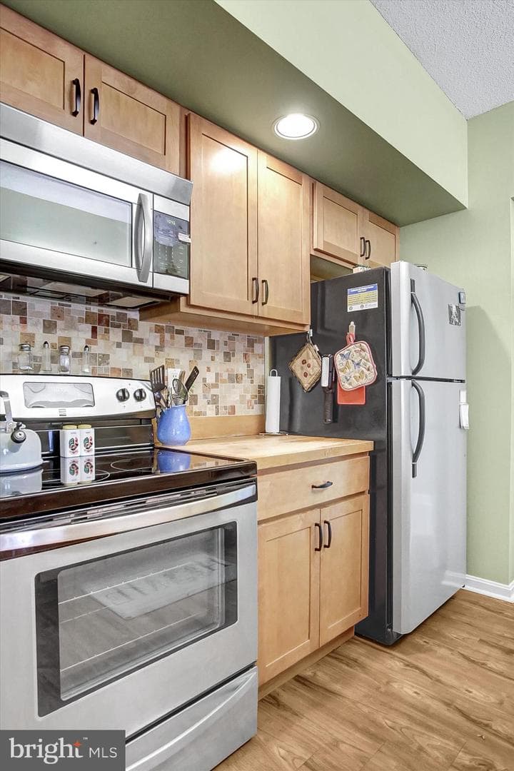 505 Cherrington Drive photo 9