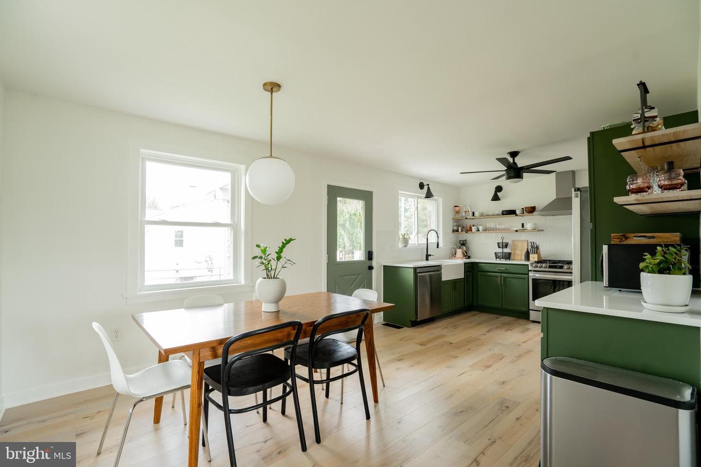 6120 Catherine Street photo 14