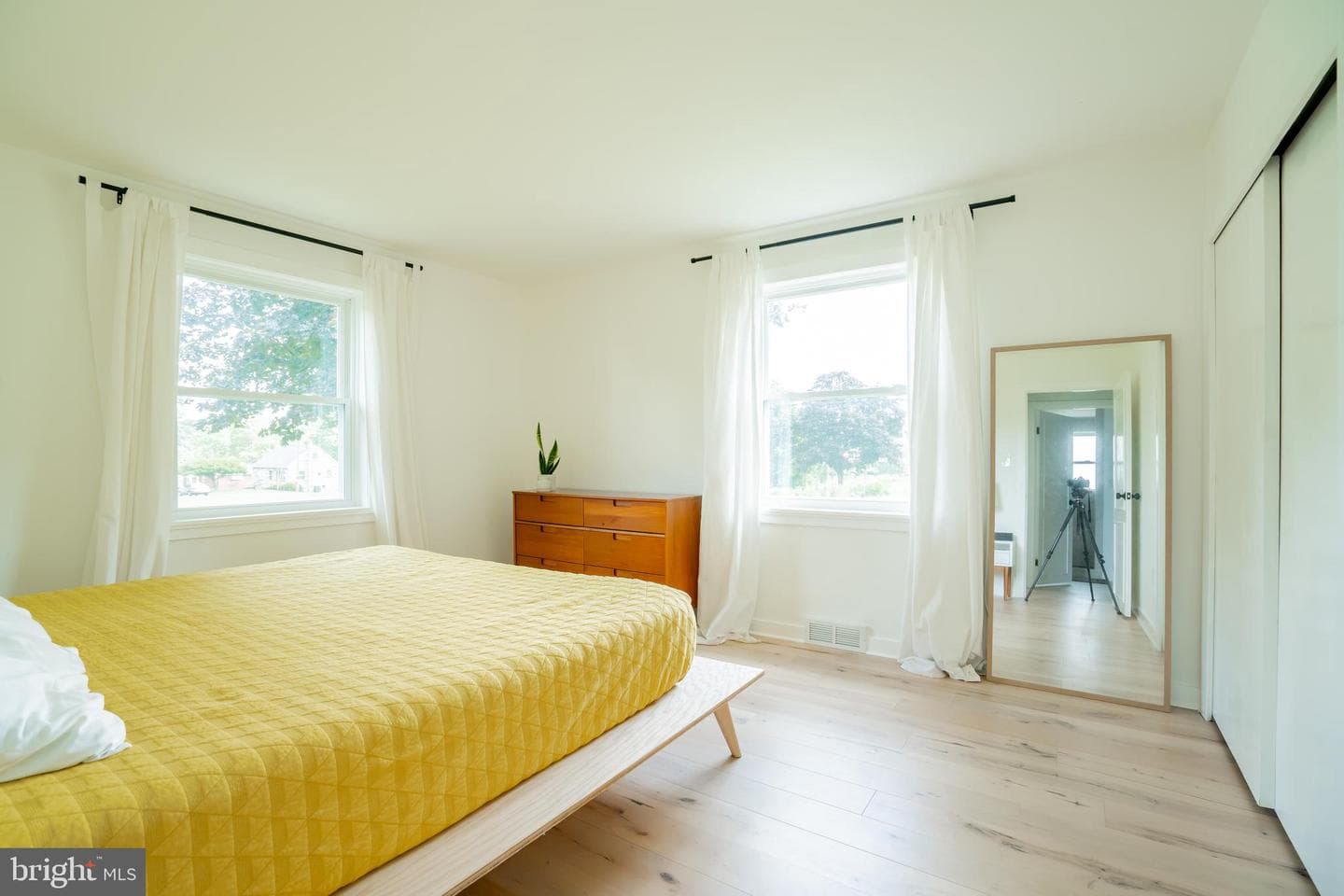 6120 Catherine Street photo 23
