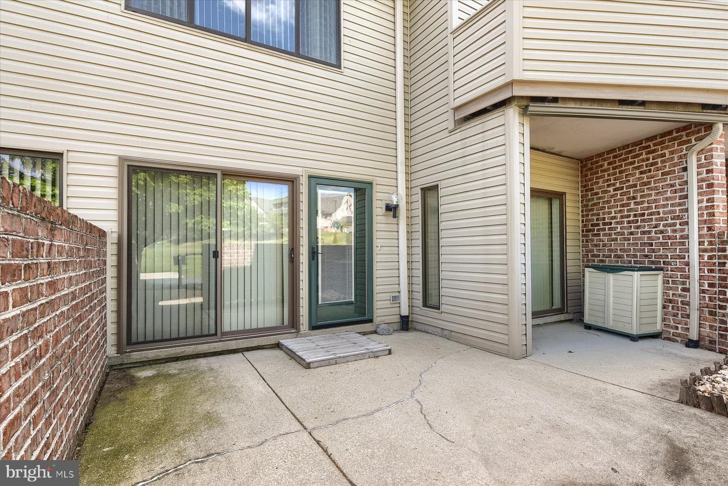 1105 Cherrington Drive photo 3