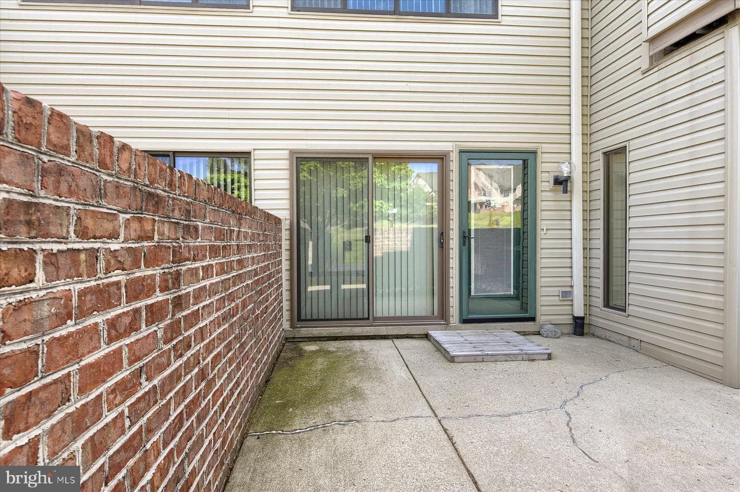 1105 Cherrington Drive photo 4