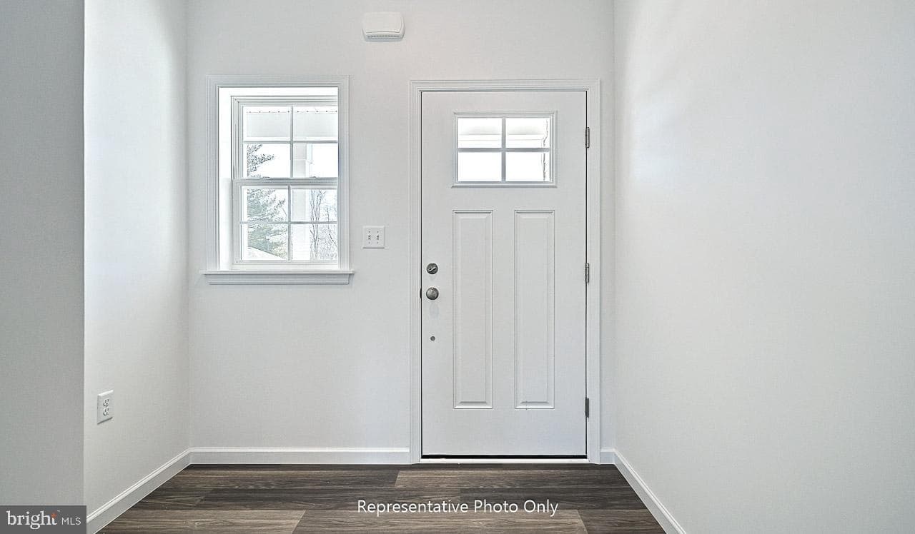 7829 Oak Brook Drive photo 4