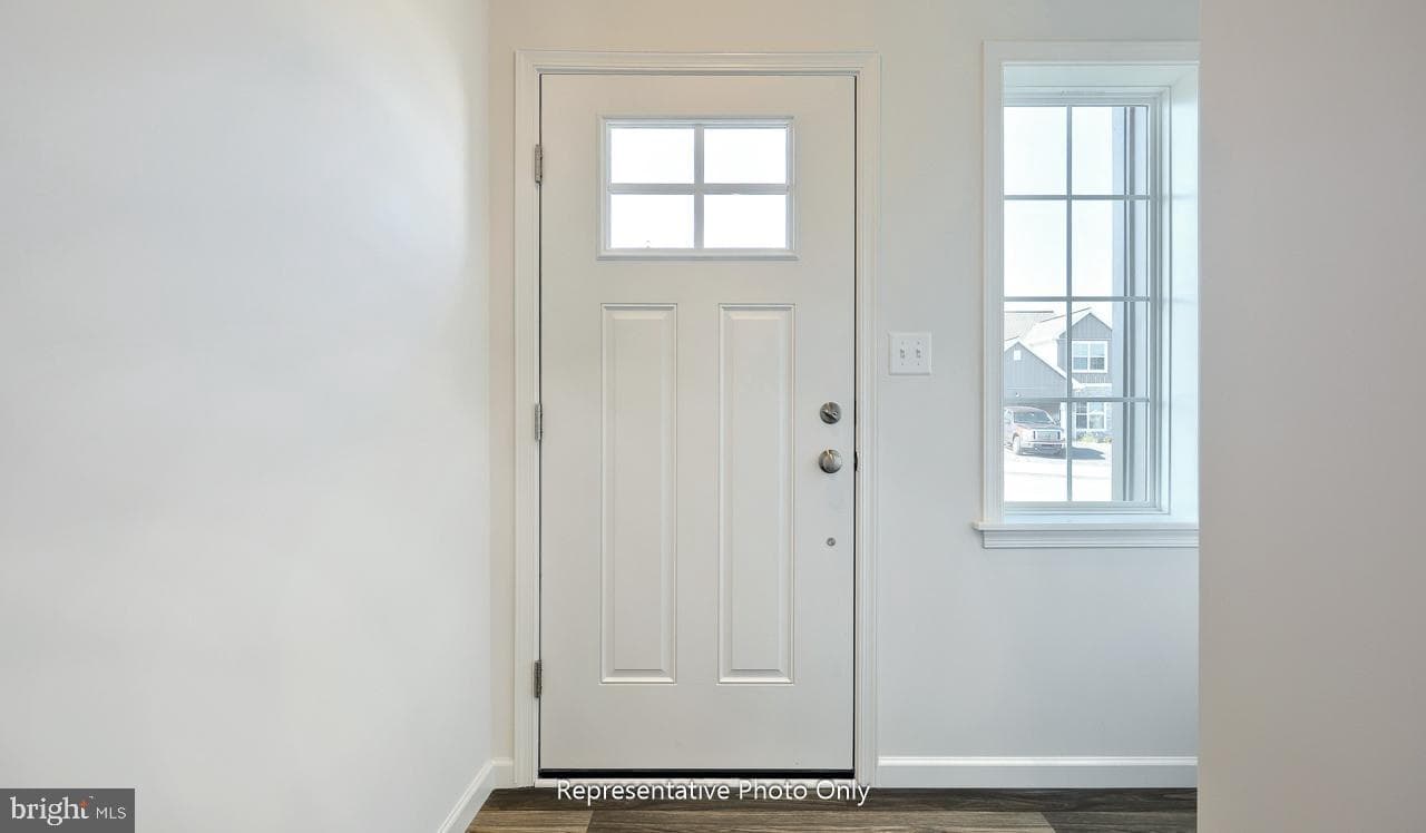 7854 Oak Brook Drive photo 3