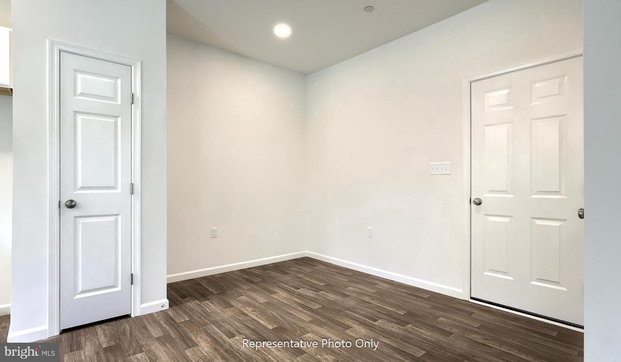 7856 Oak Brook Drive photo 13