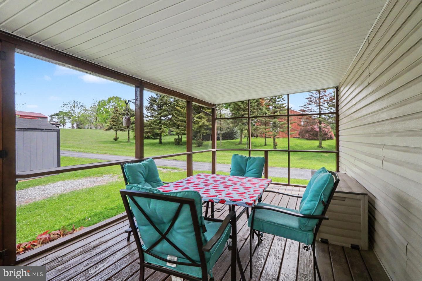 174 Hollywood Drive photo 25