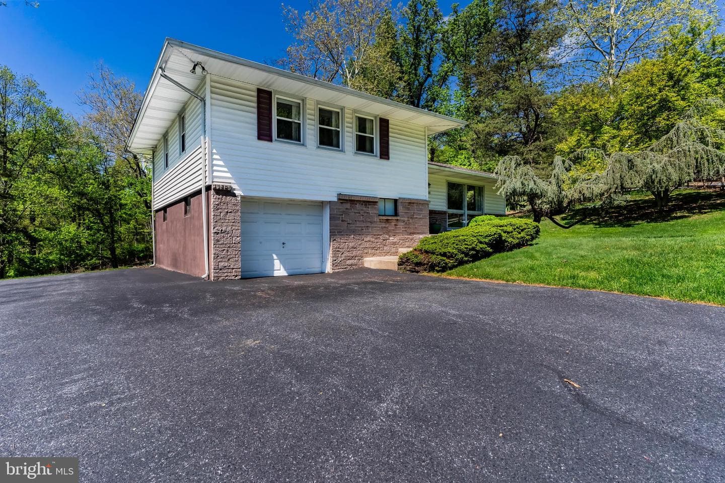 2220 Blue Mountain Parkway photo 2