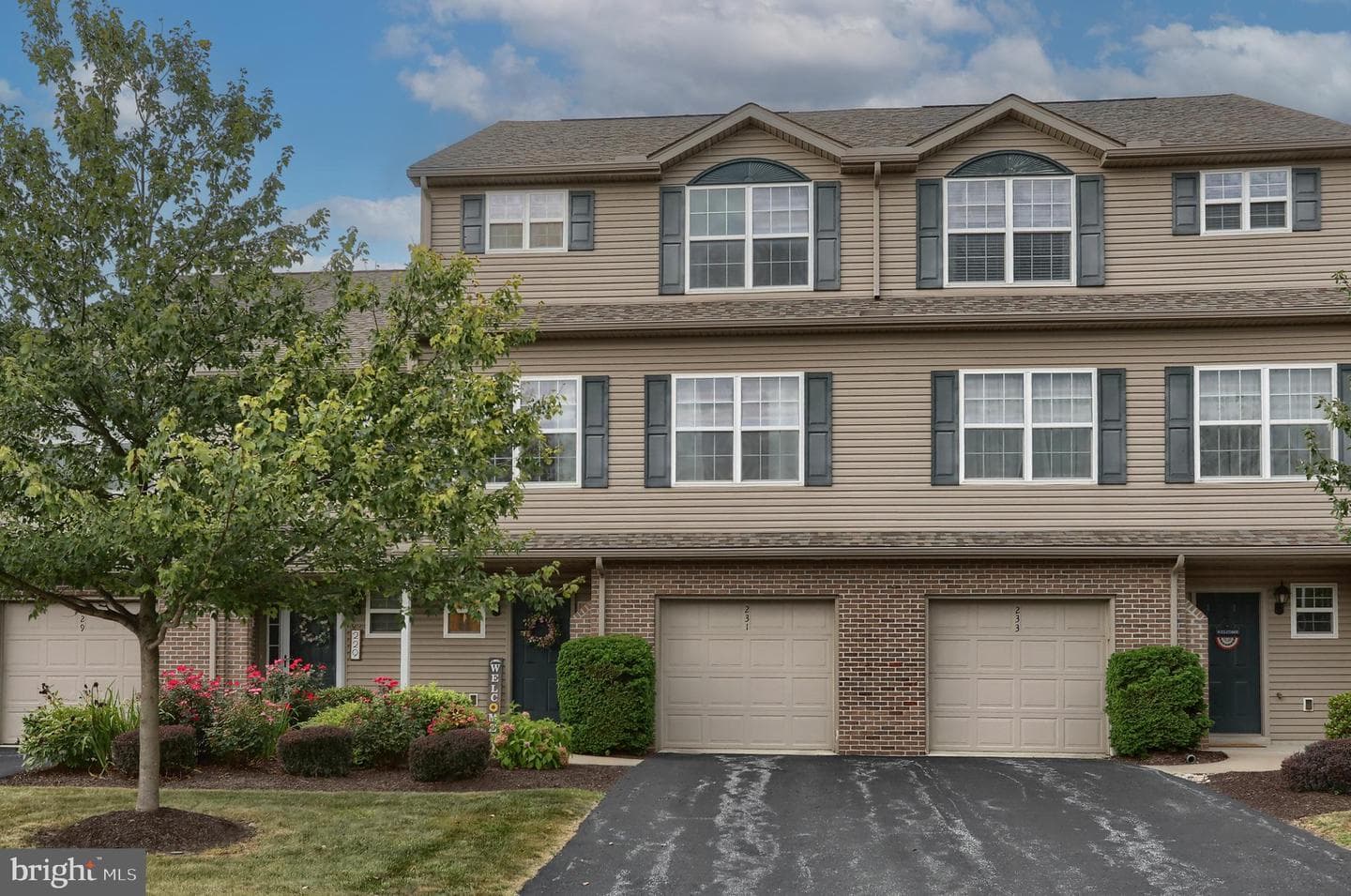 231 Thrush Drive photo 2