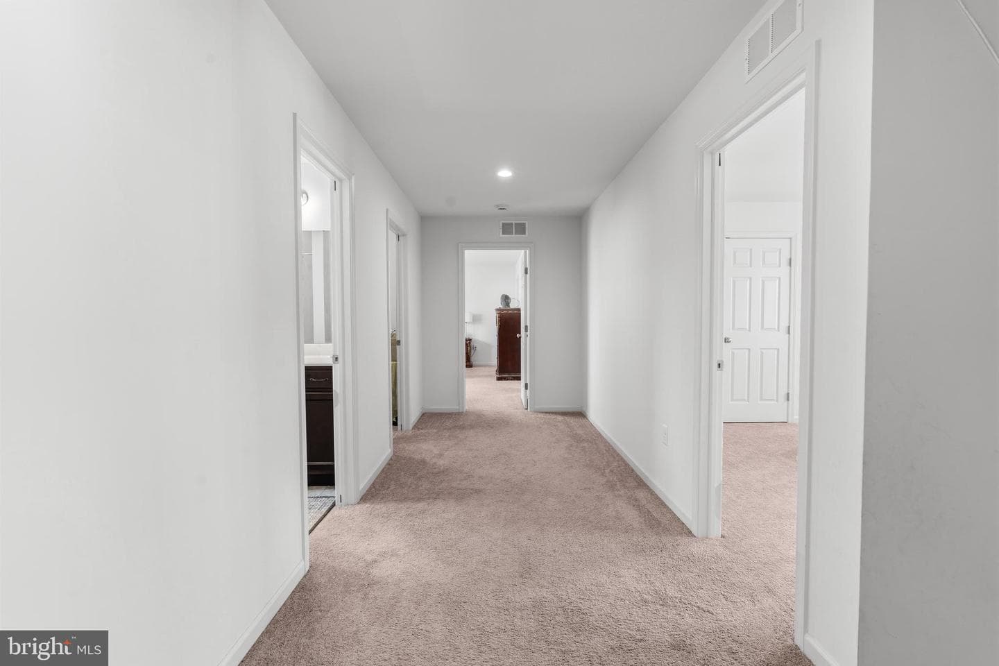 2425 Hawthorne Drive photo 39