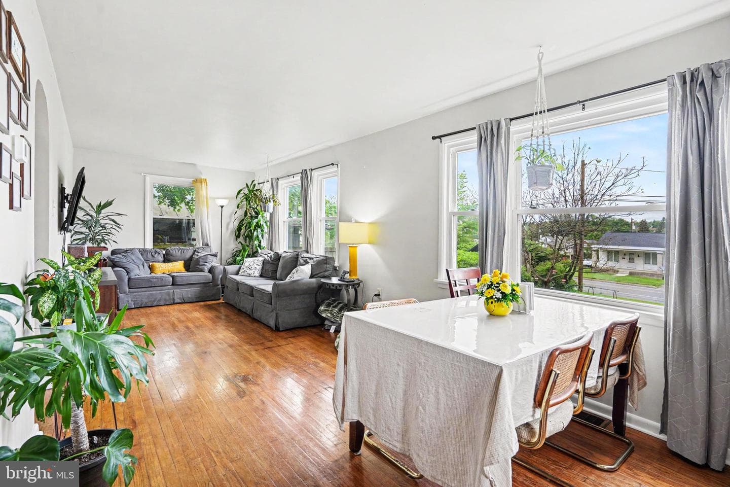 4411 Derry Street photo 3