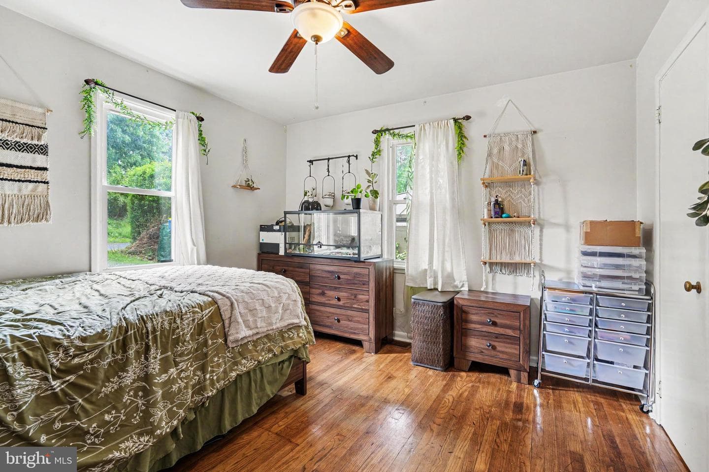 4411 Derry Street photo 7