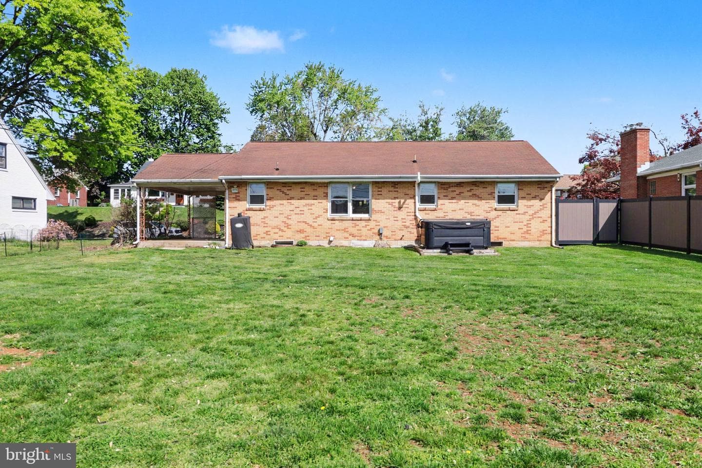 542 W Areba Avenue photo 33