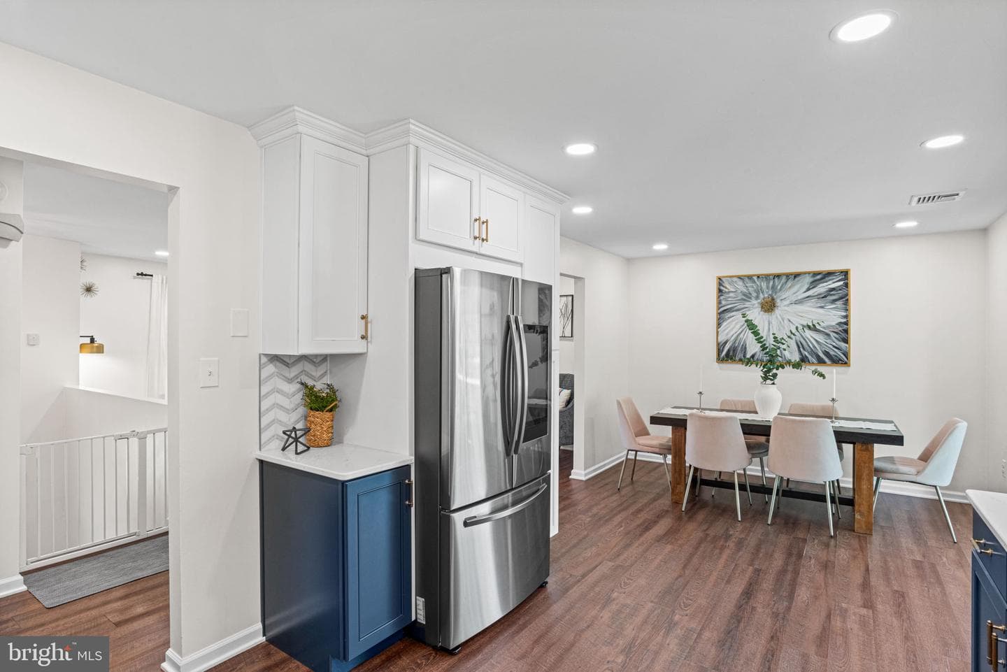 667 Locust Street photo 10