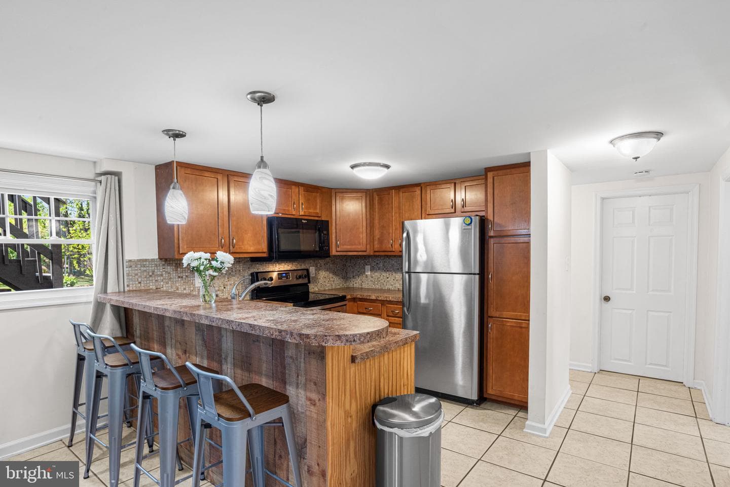 667 Locust Street photo 30