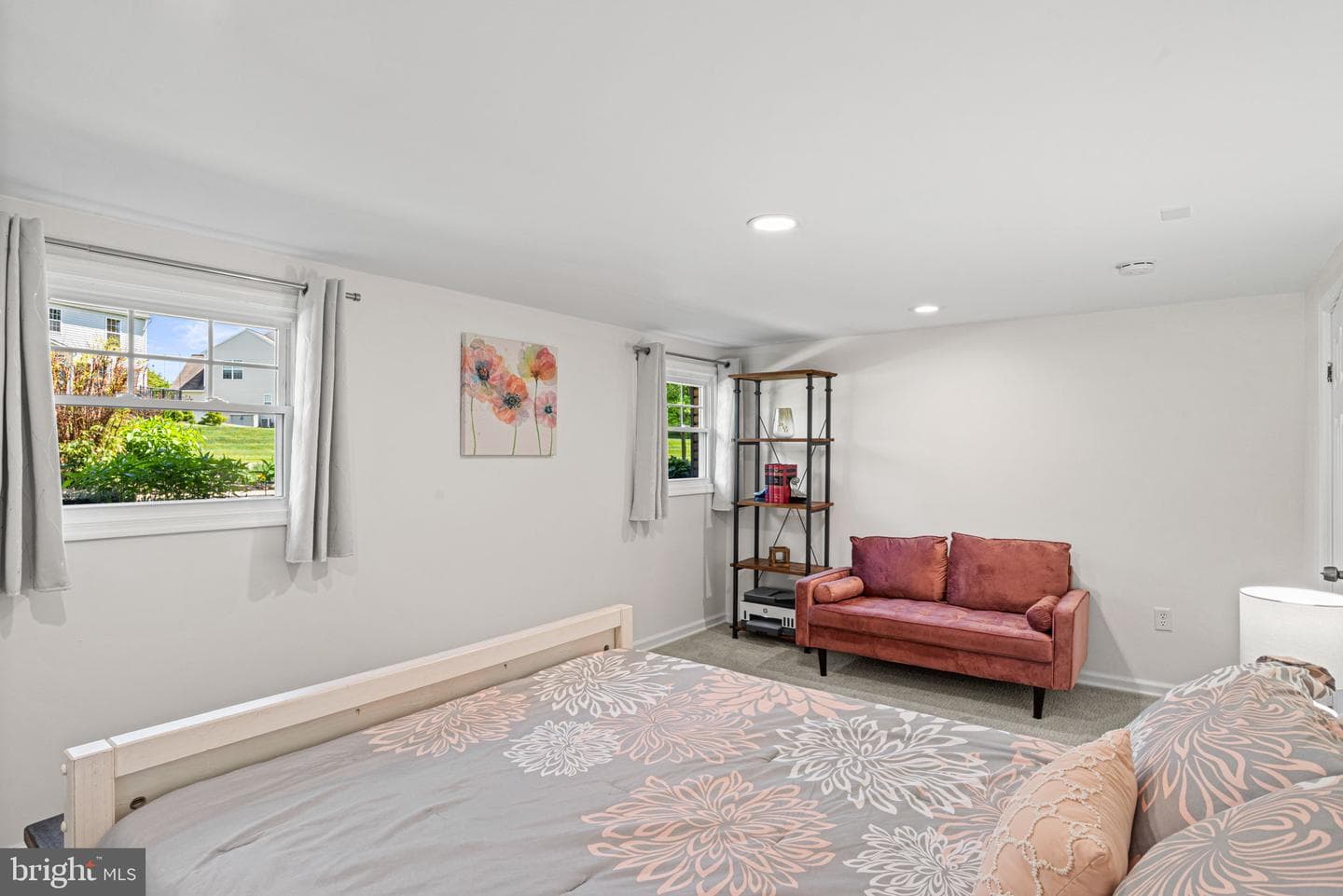 667 Locust Street photo 34