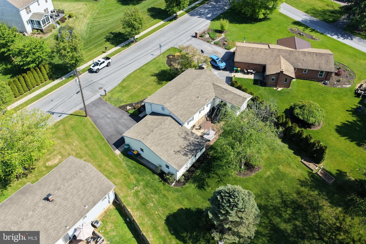 667 Locust Street photo 46