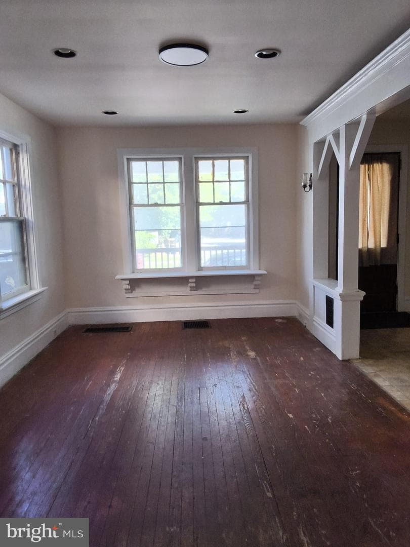 1615 Forster Street photo 4