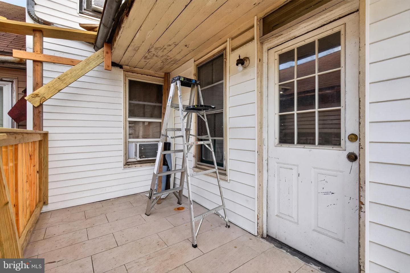 1348 Vernon Street photo 20