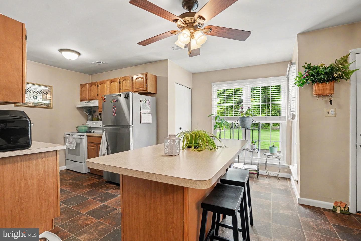 300 Lopax Road photo 8