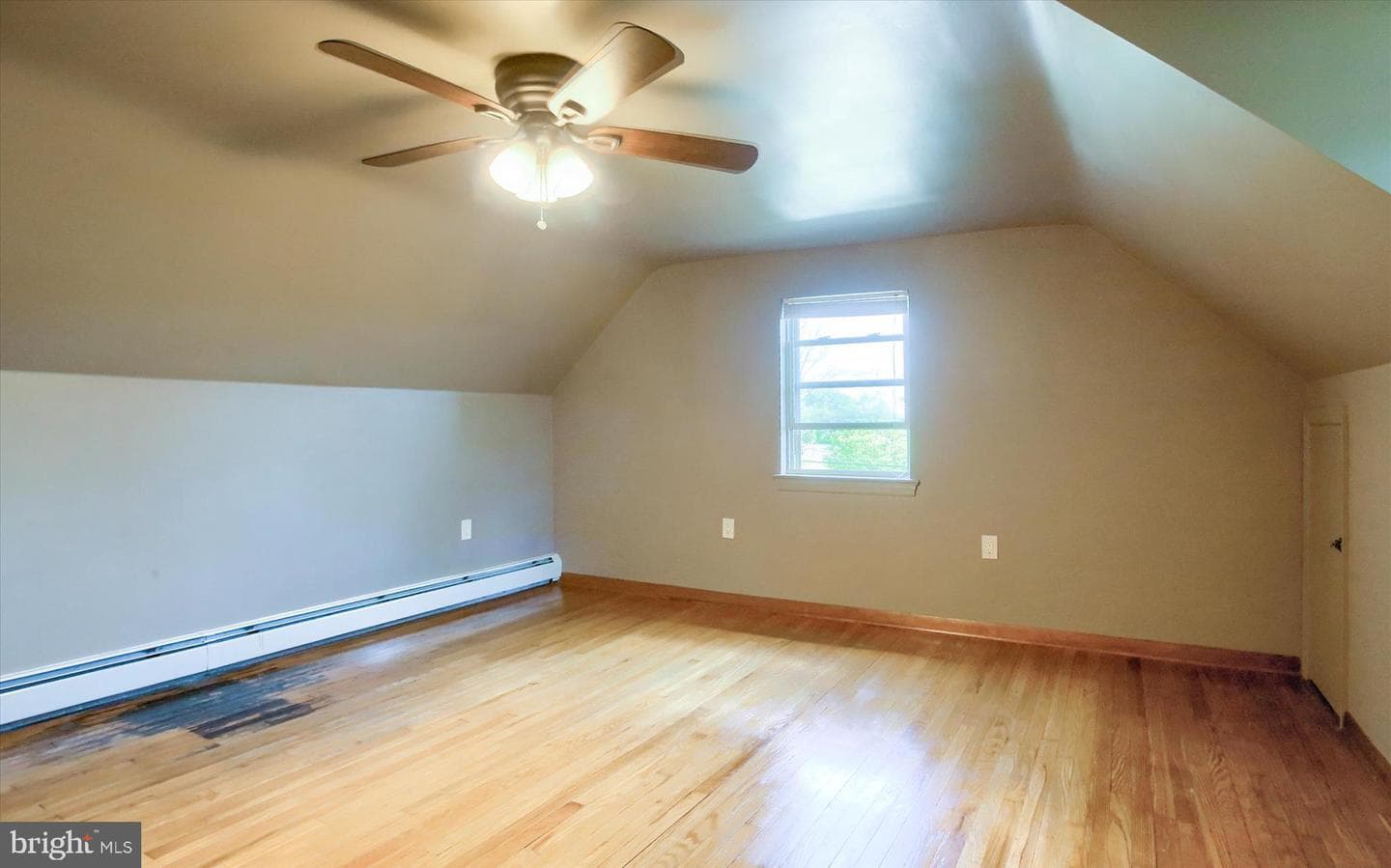 610 Georgian Place photo 26