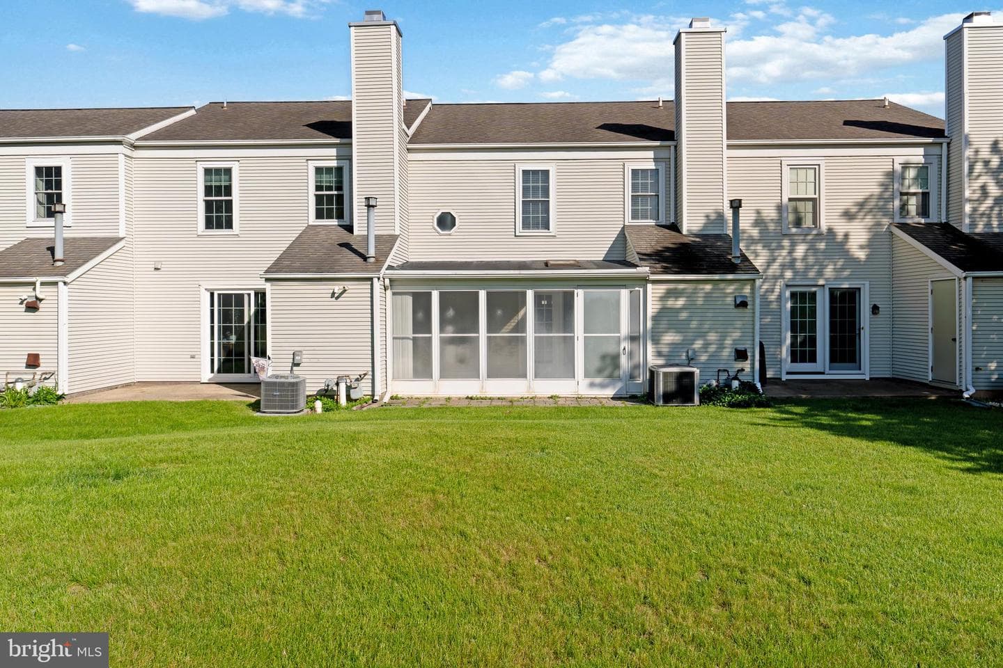 2046 Wexford Road photo 30