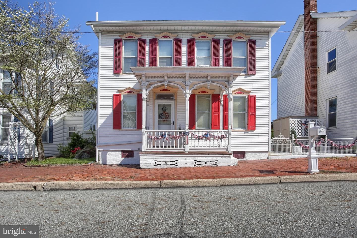 229 W Main Street