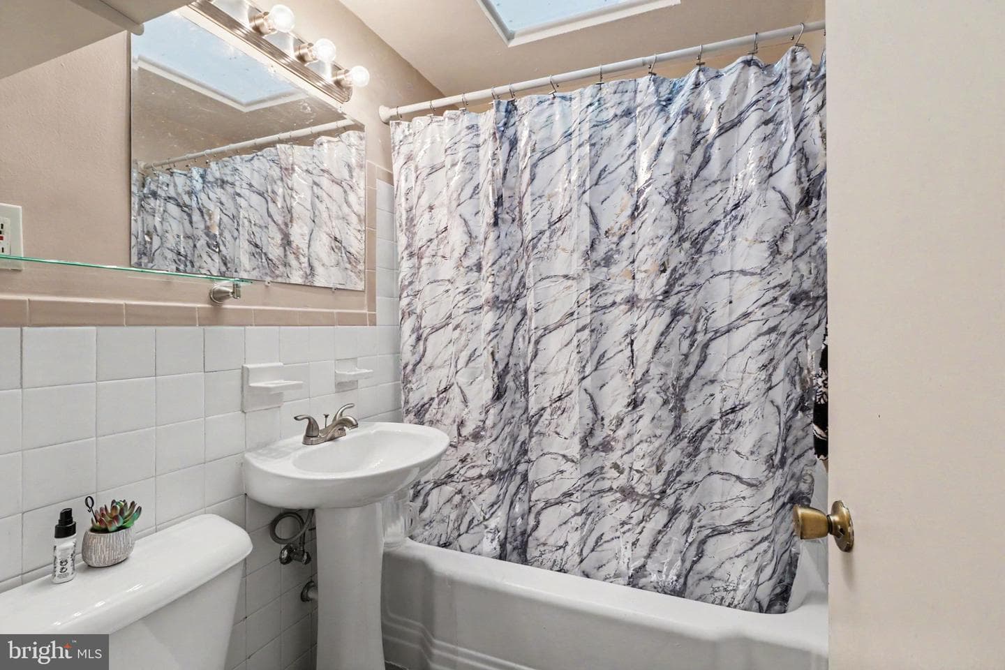 2446 Brookwood Street photo 21