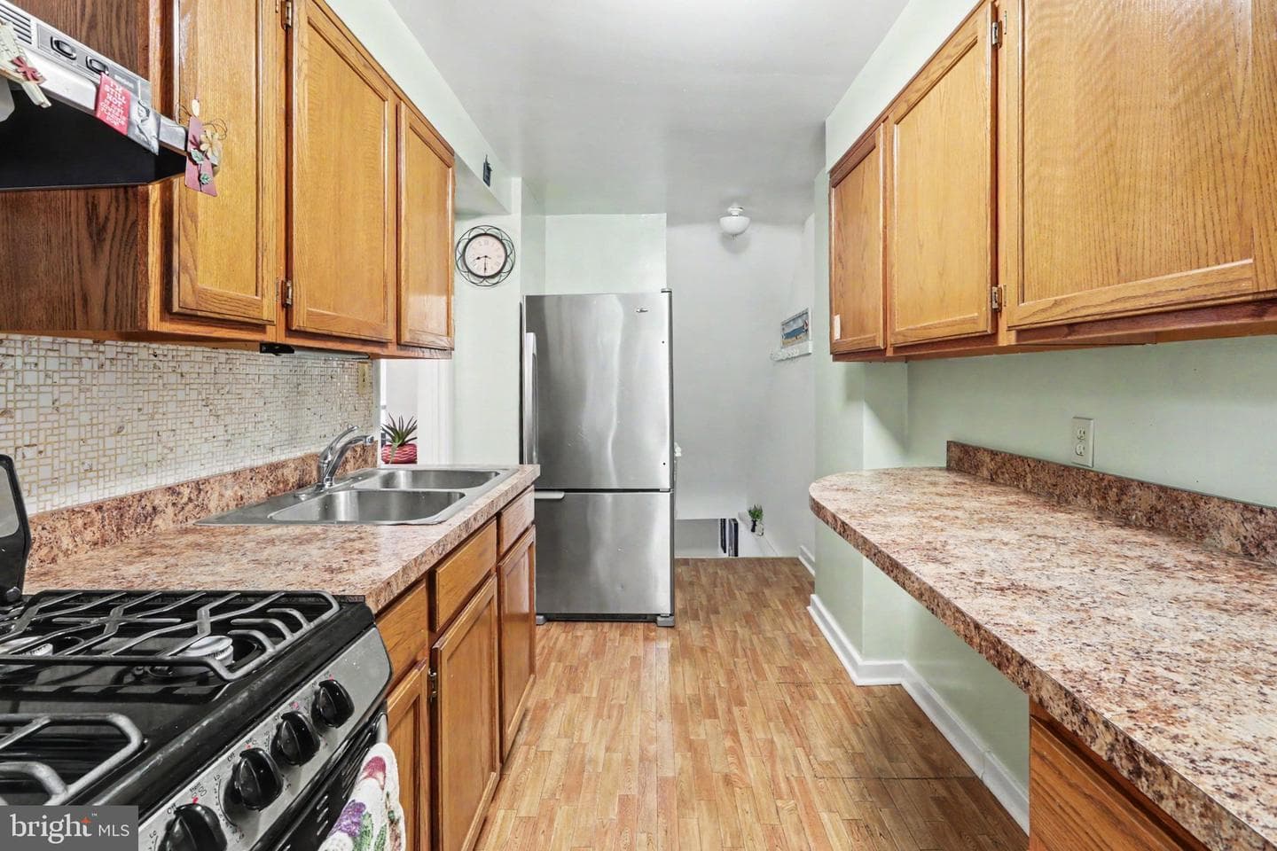2446 Brookwood Street photo 7