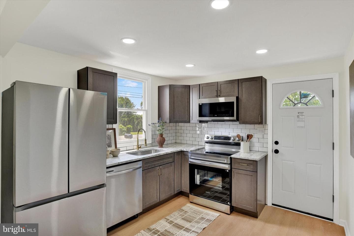 5922 Larue Street photo 7