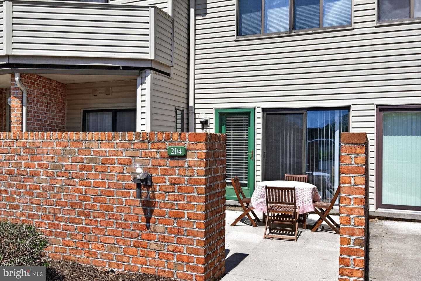 204 Cherrington Drive photo 4